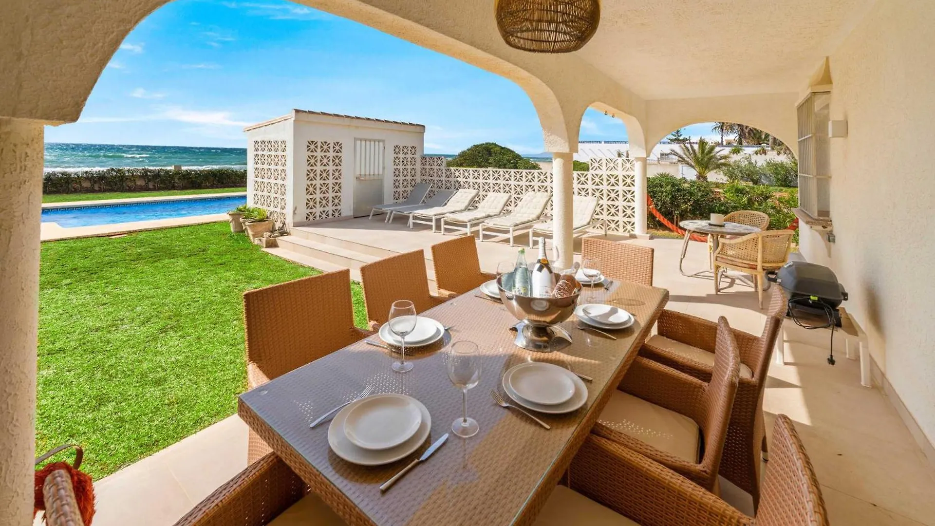1100 Marbella Beachfront First Line Spain