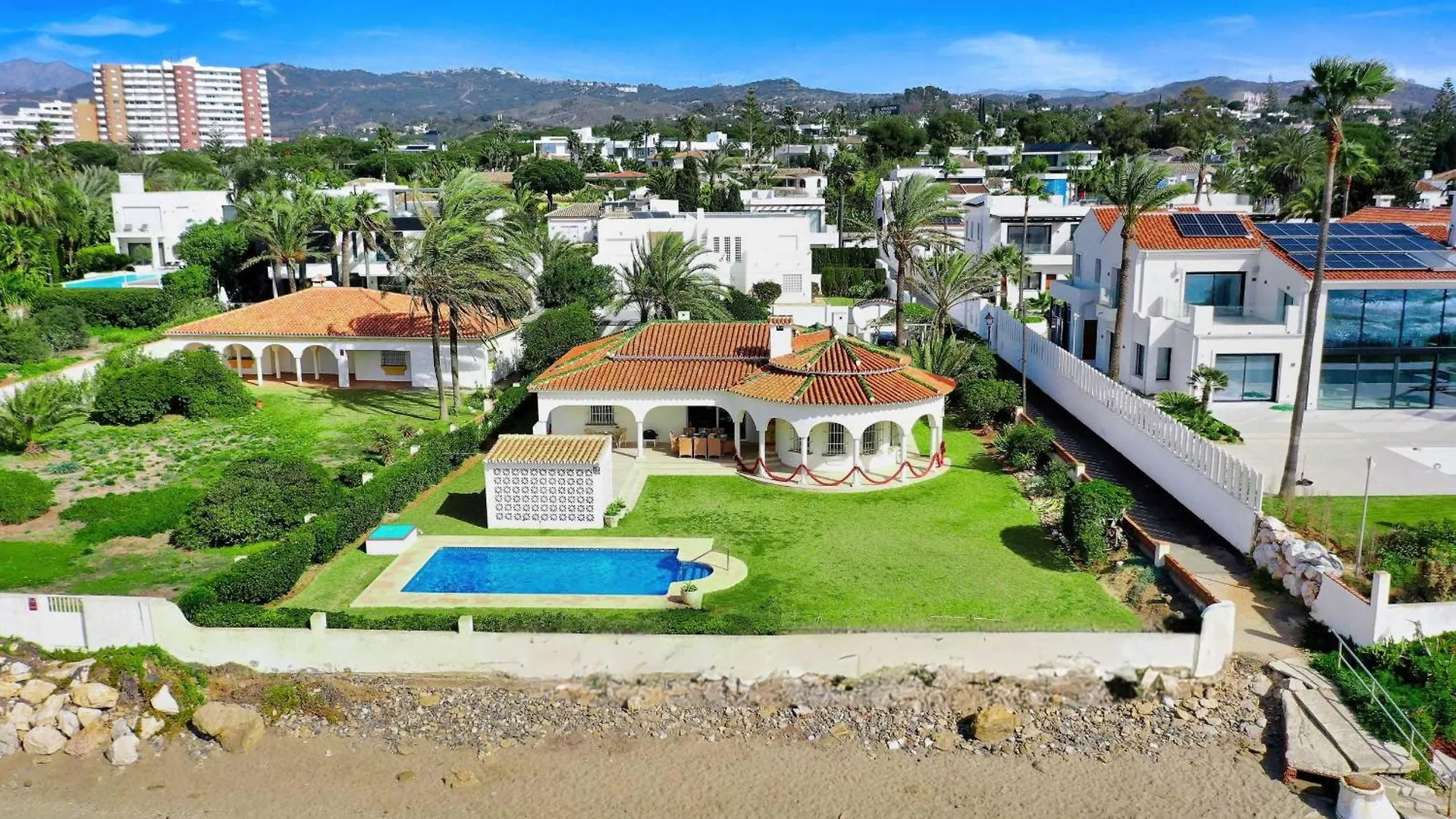 Villa 1100 Marbella Beachfront First Line Spain