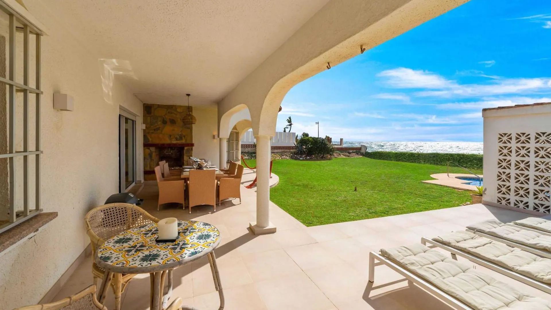 1100 Marbella Beachfront First Line Villa