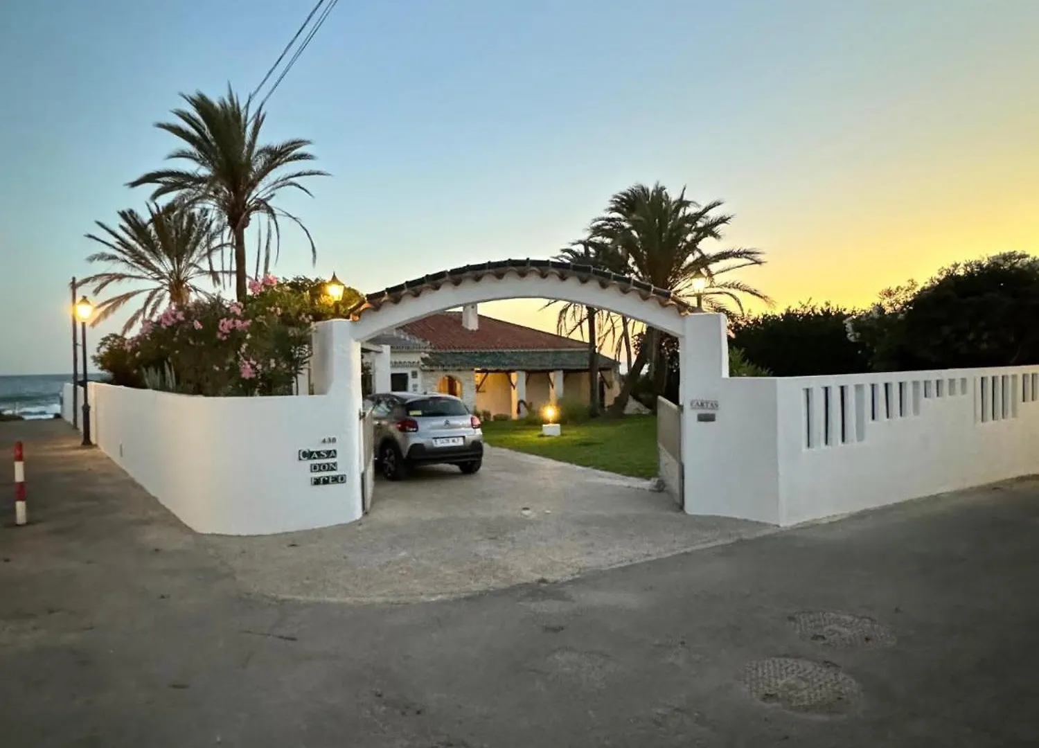 1100 Marbella Beachfront First Line